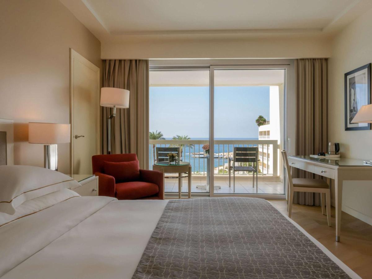 Moevenpick Hotel Beirut Eksteriør billede