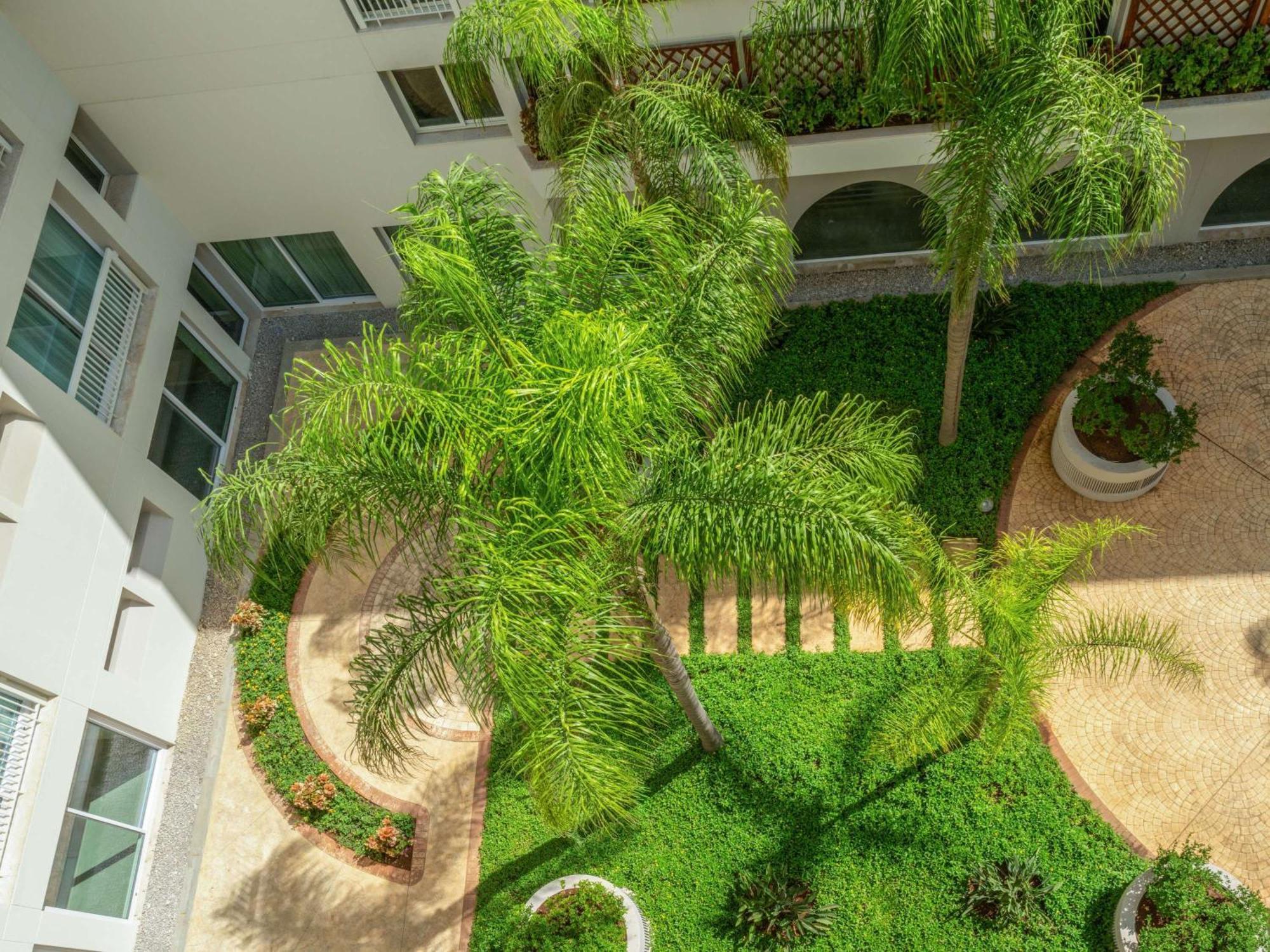 Moevenpick Hotel Beirut Eksteriør billede