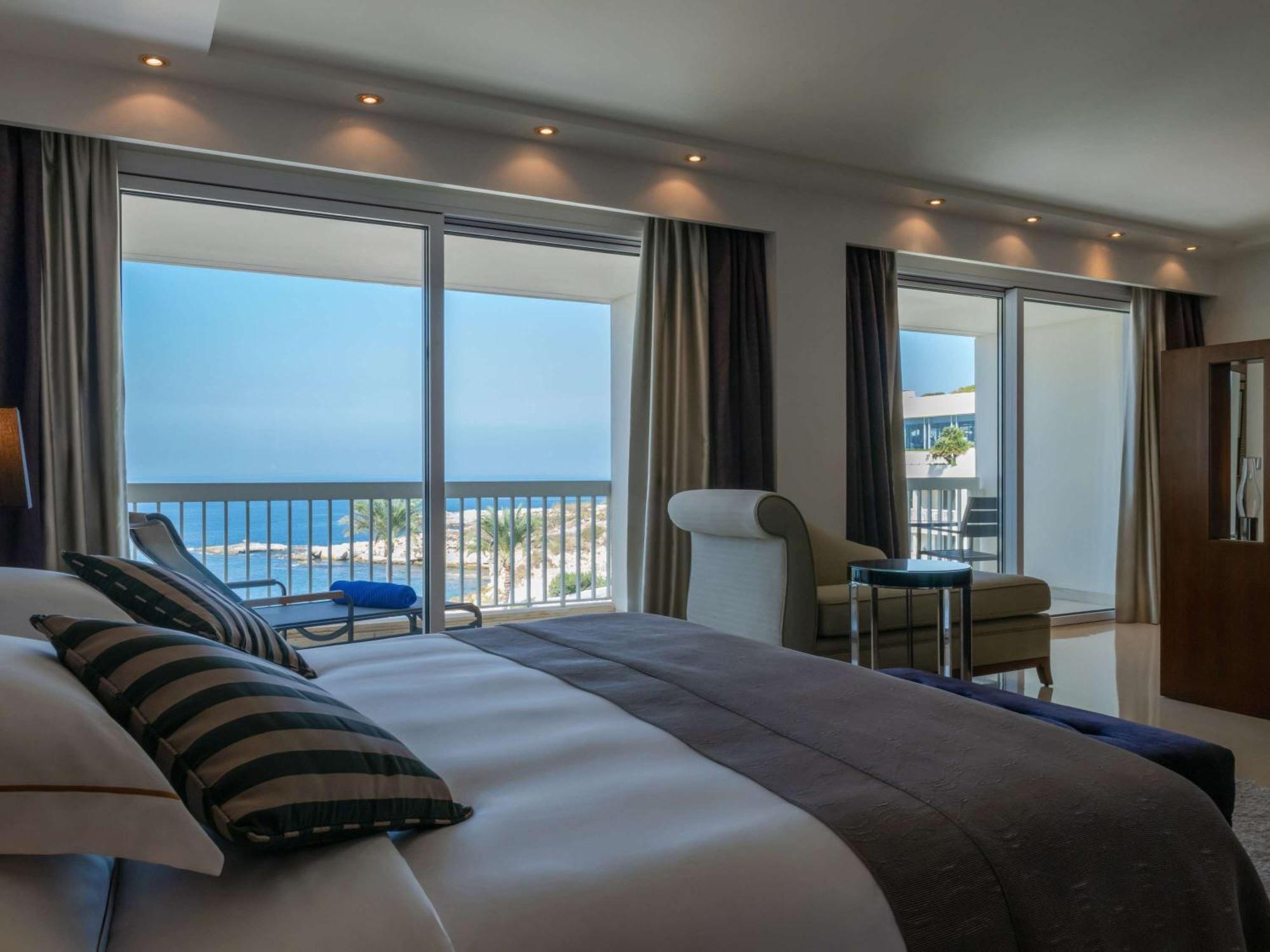 Moevenpick Hotel Beirut Eksteriør billede
