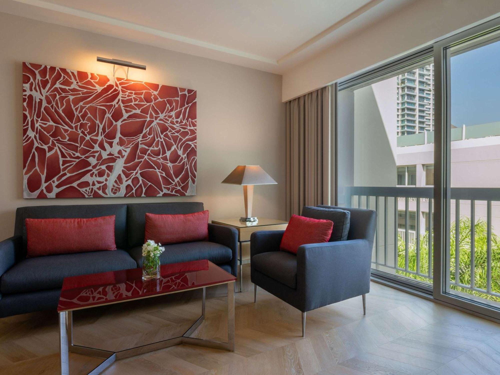 Moevenpick Hotel Beirut Eksteriør billede