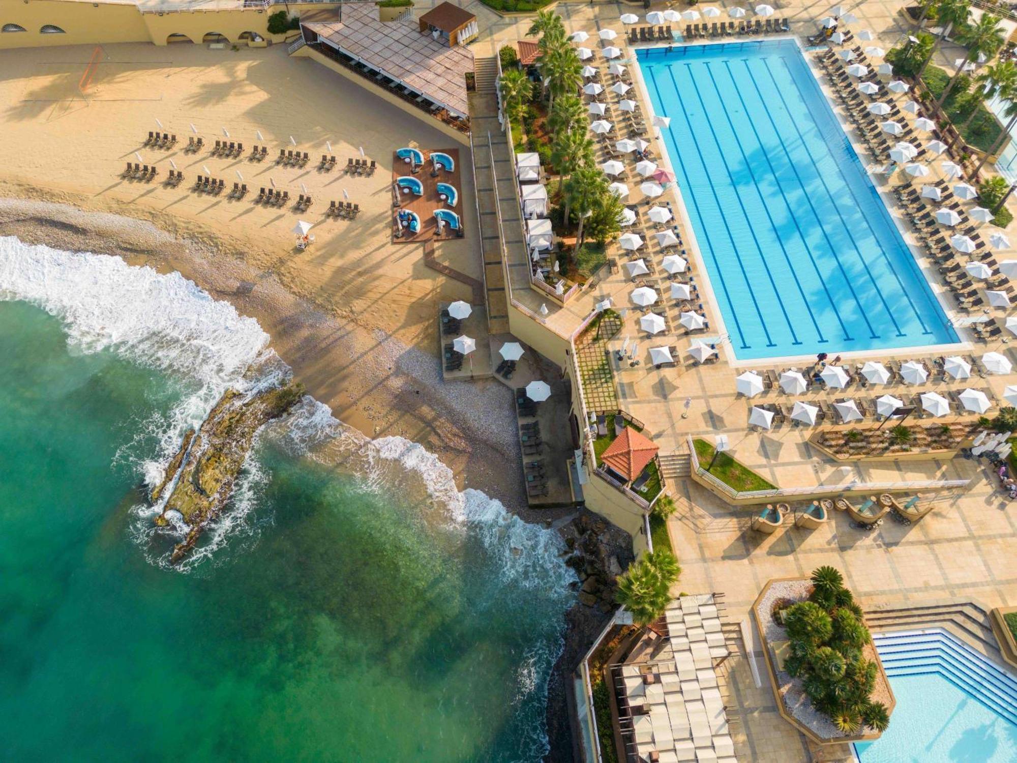 Moevenpick Hotel Beirut Eksteriør billede